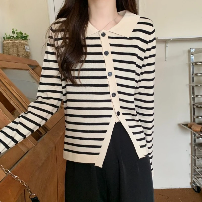 New Autumn Slimming Striped Knit Top with Polo Collar Women's Short Sleeve Base Layer Split Neck Design Hot Sale