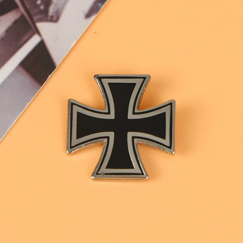1Pc Germany Iron Cross Medal Badge Pin Foreign Antique Gift view 3