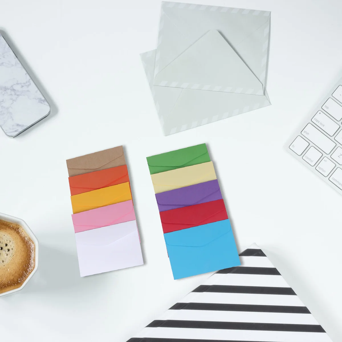 60 個の空白の色付き紙封筒 ソリッドカラー カード、請求書、はがき用の収納 多目的 環境に優しい