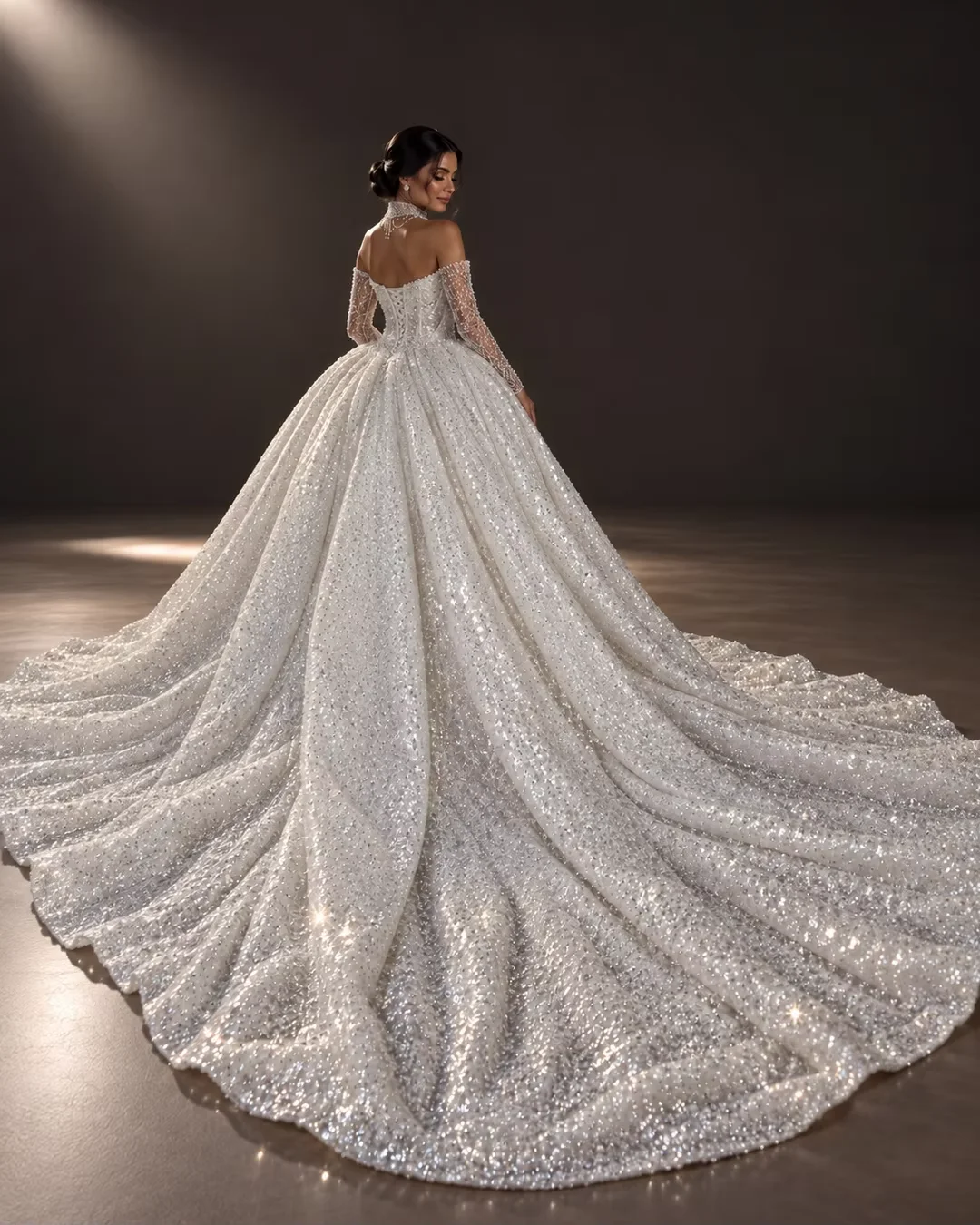 Luxury Sparkly Sequin Wedding Dress Princess Ball Gown Sweetheart Long Sleeves Cathedral Train Bridal Gown