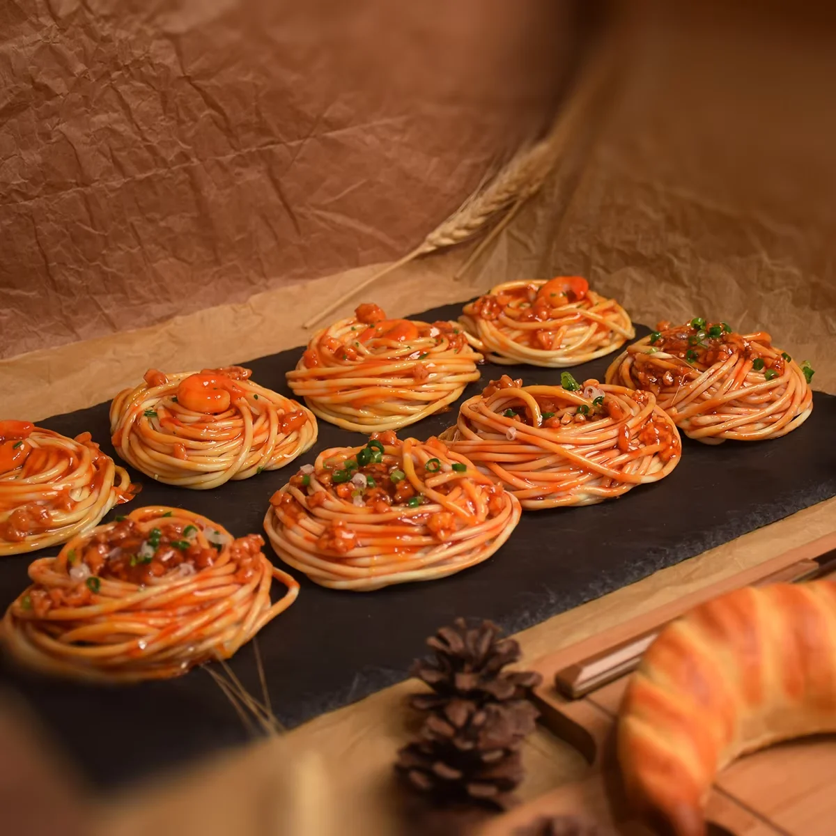 1 Stück 9,5cm Künstliche PVC-Garnelen Pasta Restaurant-Dekoration Gefälschte Nudeln Lebensmittel-Display Spaghetti DIY-Requisiten Geschenk – Detail 1