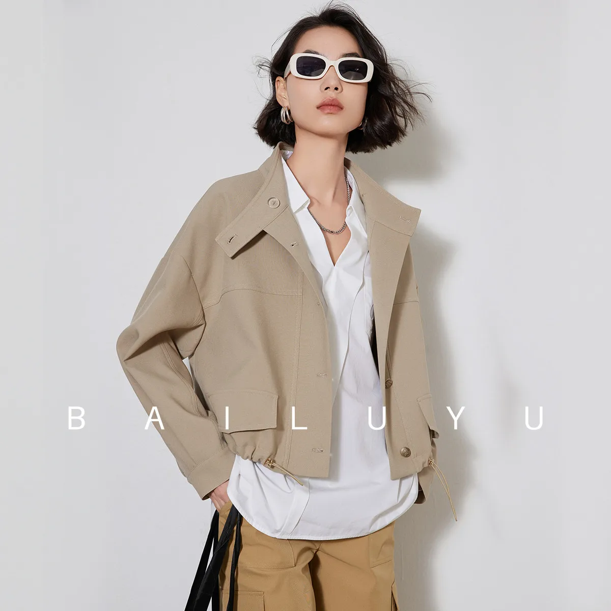 LOUIS YAO Women Jacket 2024 Spring New Stand Neck Long Sleeve Loose Casual Fashionable Safari Style Chic Khaki Black Coat