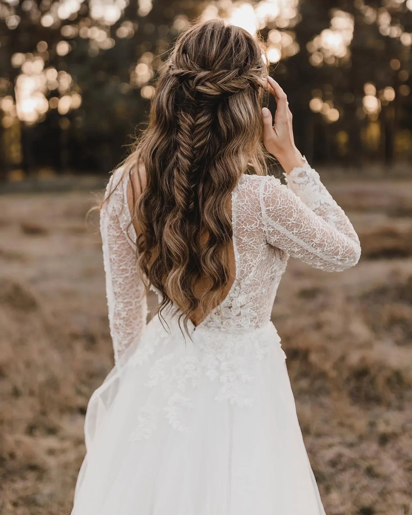 Vestido de novia campestre modesto con mangas largas personalizado de talla grande con cuello en V vestidos de novia de encaje de gasa para jardín vestido de novia