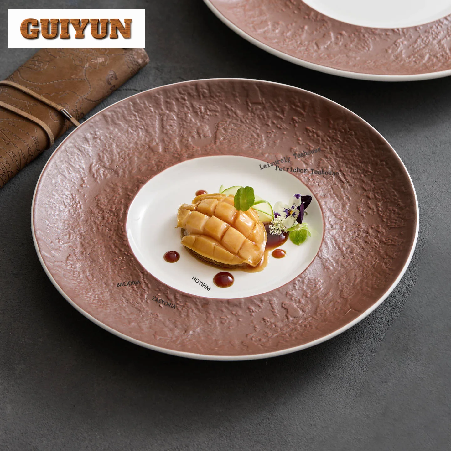 HOYIHM Carved Texture Coffee-brown Concave Edge Serving Plate Food Plate Serving Tray Dish Pasta Noodle Tray Kitchen Cutlery