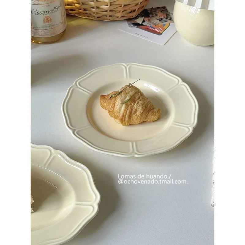 Dinner Plates Cream Color Ceramics Western Cuisine Dessert Cake Ellipse Retro Petal Shape Practical Simple Rotundity