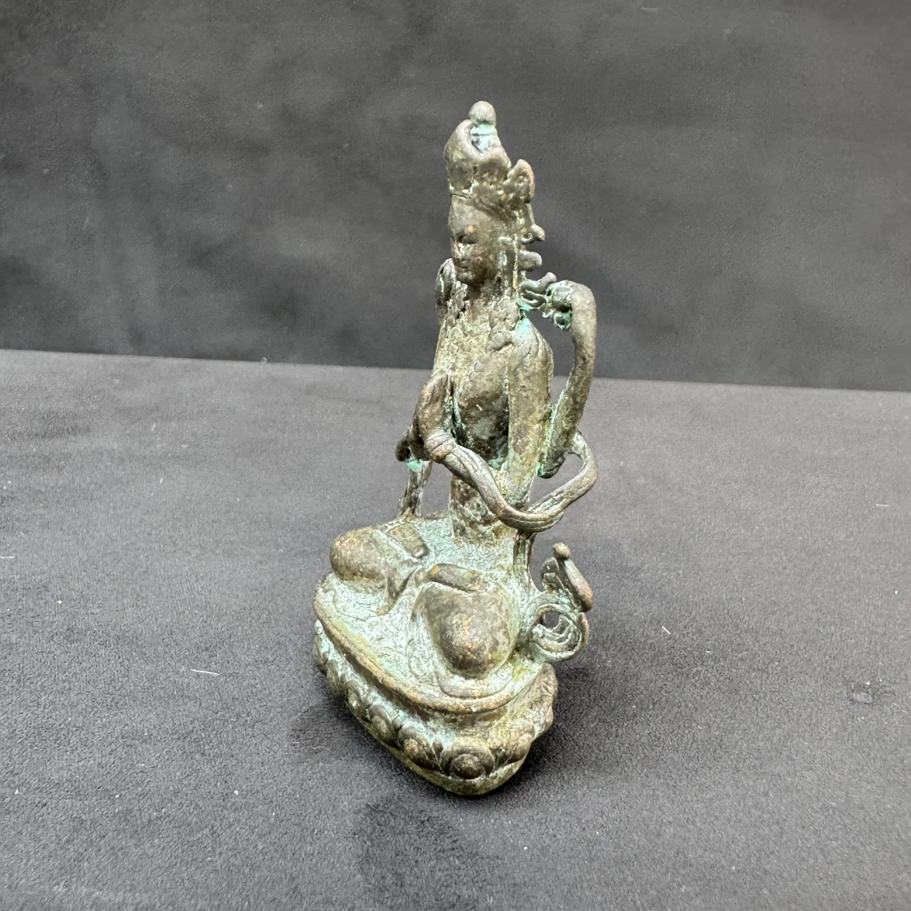 China metal solid carving old Lima copper four-armed Guanyin Buddha desktop decoration small ornaments