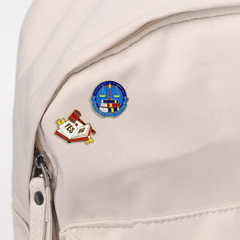 Creative Commute Law Metal Brooch Fairness Justice Badge Lawyer Legal Worker Gift Pin DIY Clothing Bags Hat T-shirt  Accessory