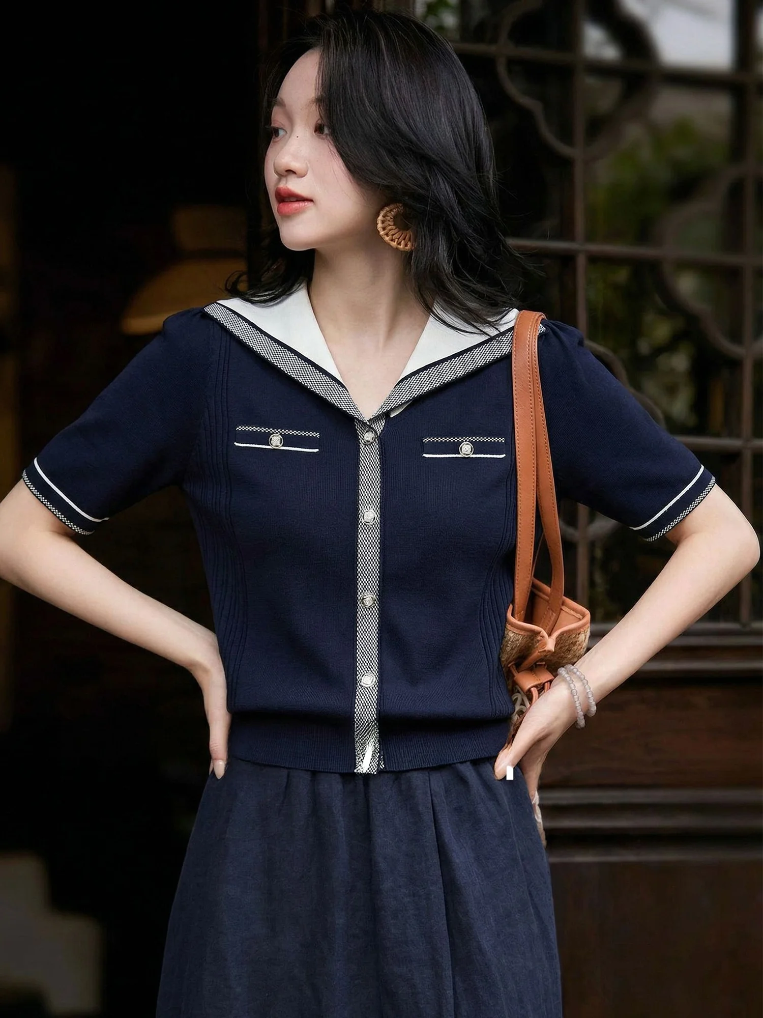 

Chivirin Fashionable Short Sleeve Knitted Top Women's College Style Summer New Arrival Ageless Quality Casual V-neck Sweater