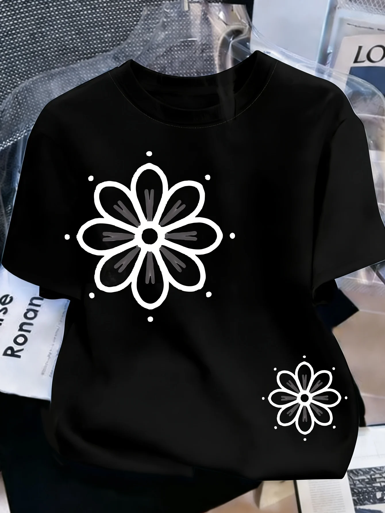 Floral Print Retro T-shirt Round Neck Casual Top Suitable for Summer and Spring Women's Personalized Clothing