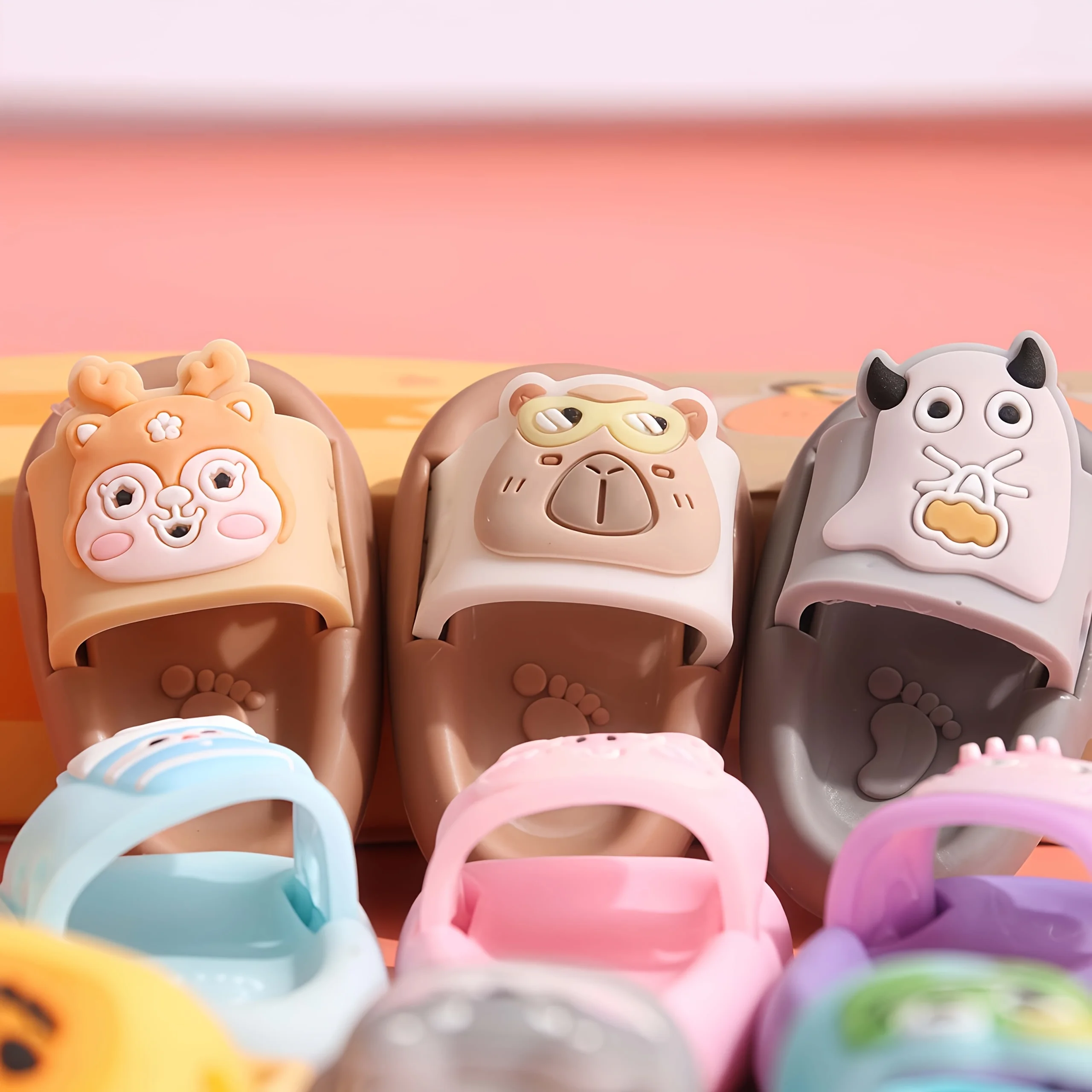 6-Piece Set with Random Styles (2 Pieces Per Box) - Slipper-Shaped Erasers, Crumb-Free, Super Clean, Cartoon Mini Erasers for Elementary School Students, Personalized and Creative, Great Gifts for Christmas and Halloween