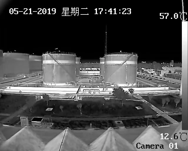 Thermal & Optical Bi-spectrum Network Bullet Camera DS-2TD2608-2/QA/FP 4MP Thermal 96 * 72 12VDC IP67