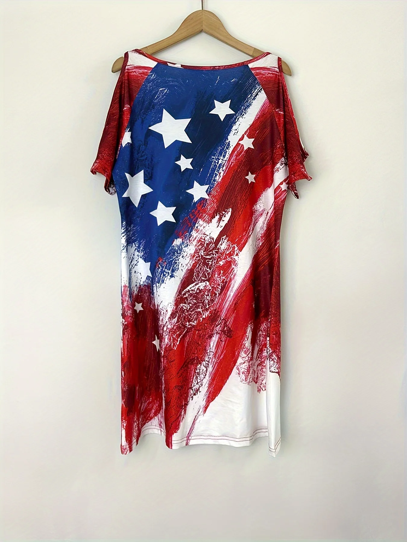 فستان نسائي على الطراز الغربي مكشوف الكتفين بأكمام قصيرة فستان مطبوع على الطراز القديم للنساء