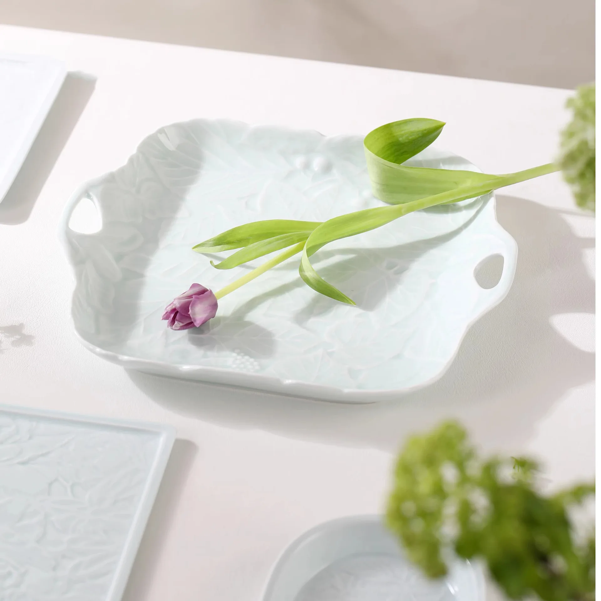 

Chinese Tea Cake Plate, Pastry Inventory Heart Plate Ceramic Small Plate Snack Household Fruit Plate Dessert Bone Spitting