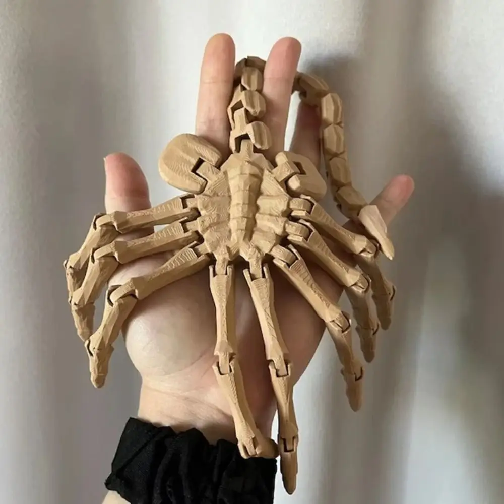 Alien Facehugger Model With Flexible Joints for Creative Collection Alien Face Hugging Insect Model Desktop Decoration