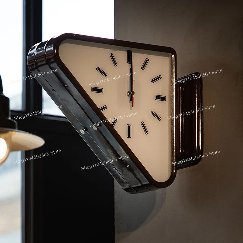 Metal Double-sided Triangular Wall Clock, Wall Silent Clock, Simple Wall Decoration