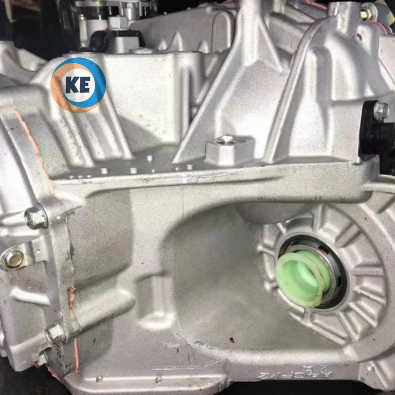 ناقل الحركة الأوتوماتيكي A4CF1 هو ناقل الحركة الأوتوماتيكي الأصلي الجديد ذو 4 سرعات مناسب لـ Senova