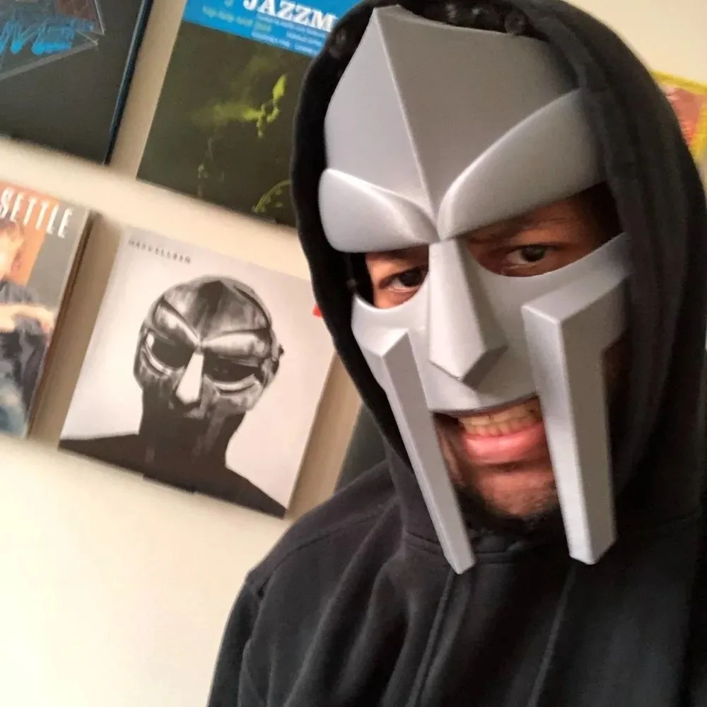 Maska Spartan MF DOOM Retro Hip Hop Metalowa Maska na Twarz Punk Rock Star Maska na Maskaradę Kostium Cosplay Rekwizyty Maska DJ na Scenę dla Mężczyzn