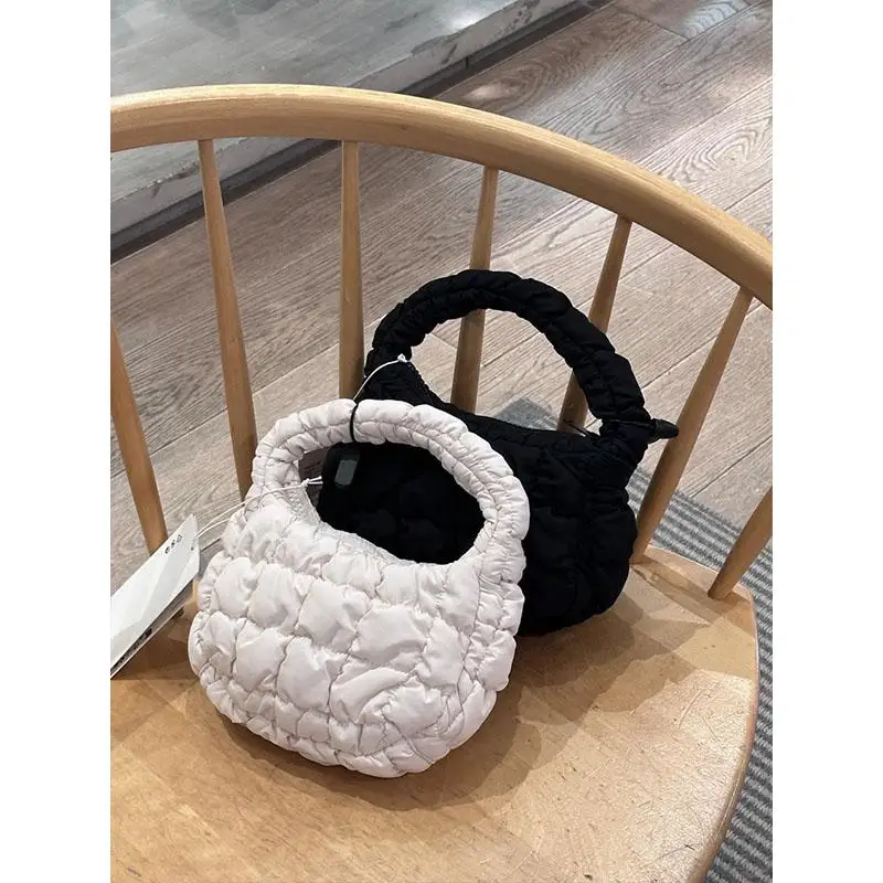 coreano-sle-nuvem-dobrada-bolsa-de-ombro-feminina-casual-grande-capaci-commuter-puff-pena-para-baixo-saco-material-poliester-macio