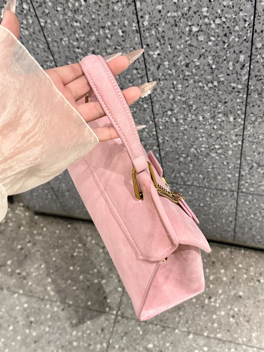 fashionable-pink-tote-bag-women's-commuter-handbag-stylish-lightweight-durable-leather-crossbody-bag-for-young-women