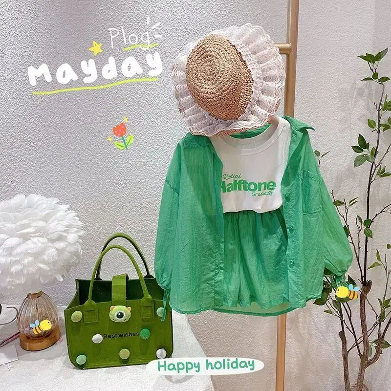 Sommer-Outfit-Set für Mädchen, koreanische Version, neue lockere, bonbonfarbene Jacke für Kinder, T-Shirt-Shorts, Sonnenschutz, 3-teiliges Set