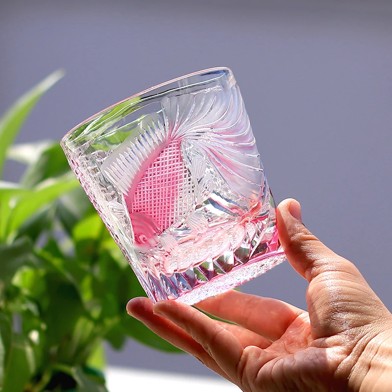 Handmade Japanese Style Heavy Whiskey Glasses Edo Kiriko Gold Fish Design Pink Highball Glasses for Rocks And Cocktails