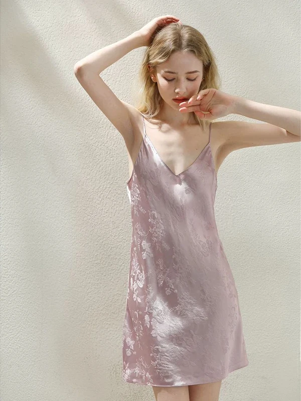 

plus Size Women's Sleep Dress V-Neck Sleeveless Floral Embroidery Loose Fitting Home Wear Comfortable Mid-Length Strap Design
