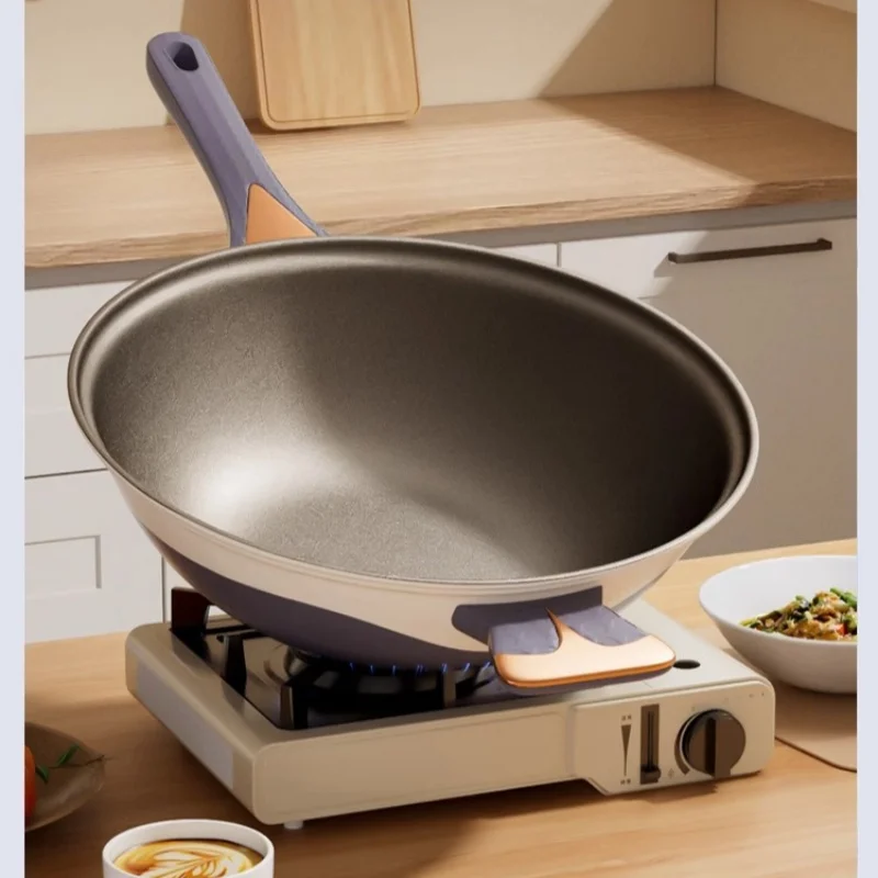 

Dual Color Titanium Nonstick Frying Pan No Coating Home Use Wok Induction Gas Stove