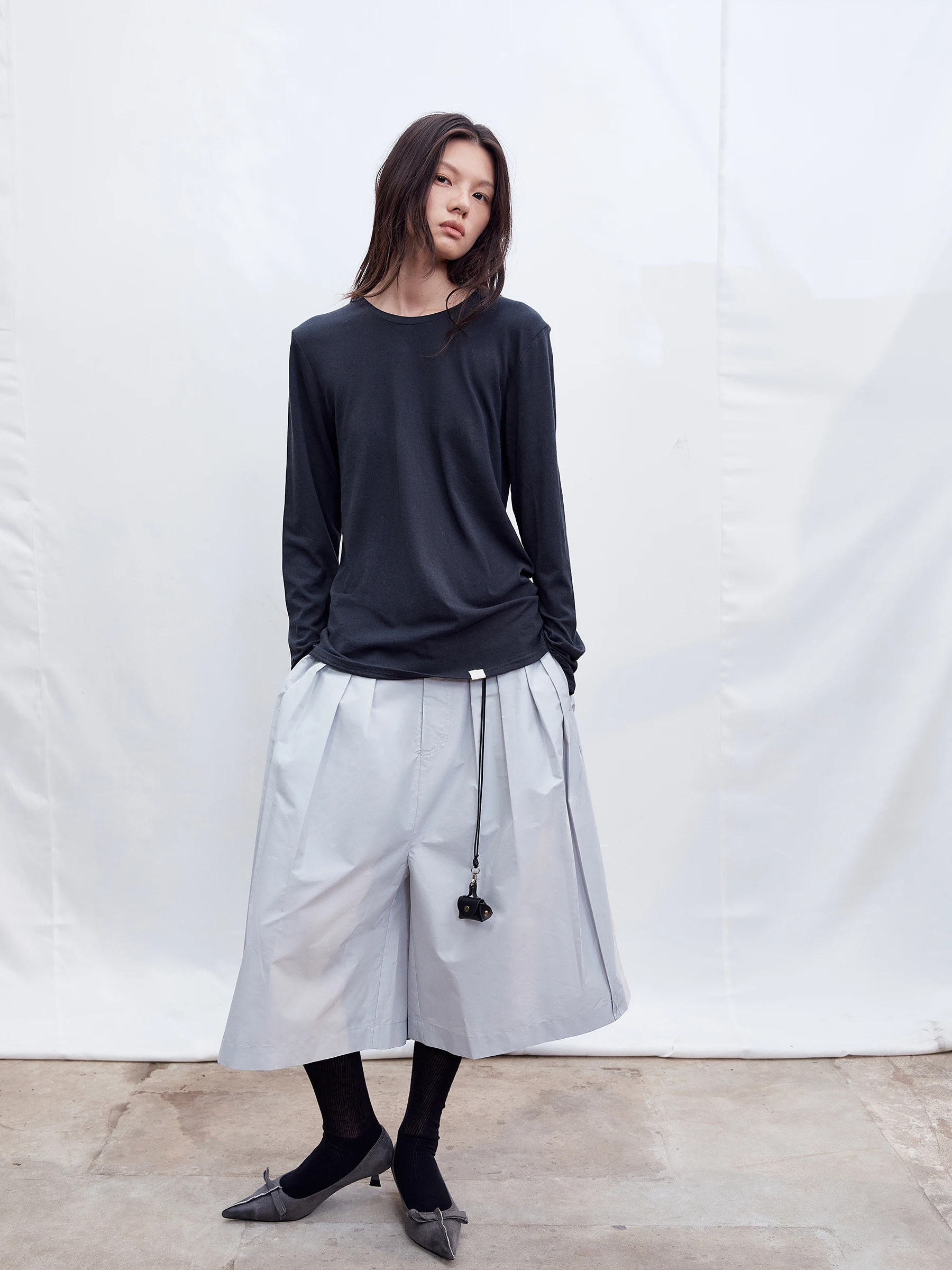 SHKUCO Classic Comfortable Loose Fit Long Sleeve round Neck Cotton T-Shirt Casual Breathable Neutral Style for Men And Women