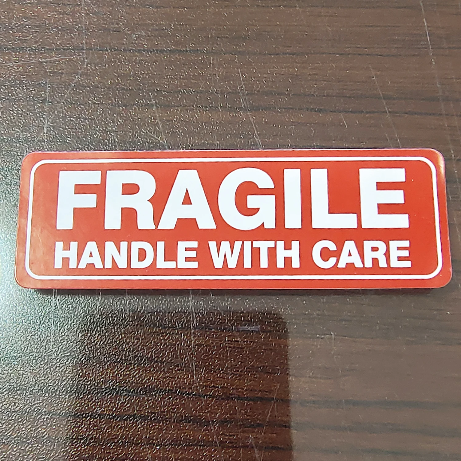 300pcs 76x25mm FRAGILE HANDLE WITH CARE Self-adhesive Shipping Safety Label Sticker Package Protection Reminder Paper Tag