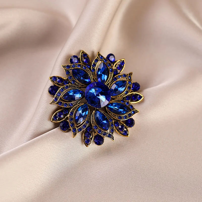 Anmutige Luxus-Kristall-Broschen mit runden Blüten für Damen, trendige Zirkon-Anstecknadeln, Schmuck für Party, Büro, Anzug, Dekoration, Festivalgeschenk – Detail 17