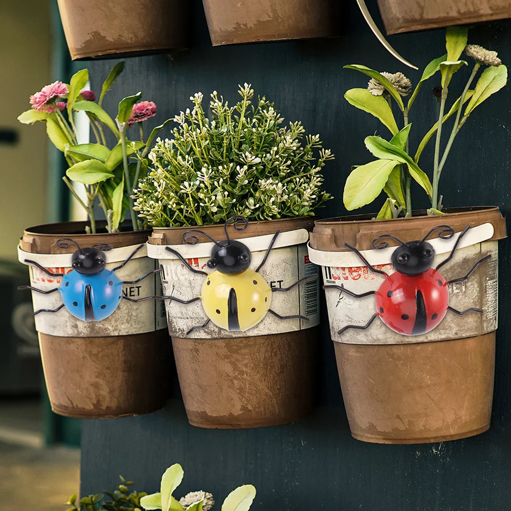 

3Pcs Ladybug Garden Ornaments Iron Simulation Decoration Backyard Yard Lawn Waterproof Weatherproof Outdoor Statue