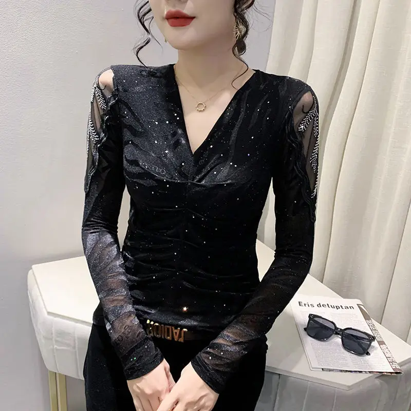 

Сетчатая футболка с v-образным вырезом для женщин, европейская мода с длинными рукавами, топ для глажки, облегающая темпераментная базовая рубашка для женщин, осень-зима