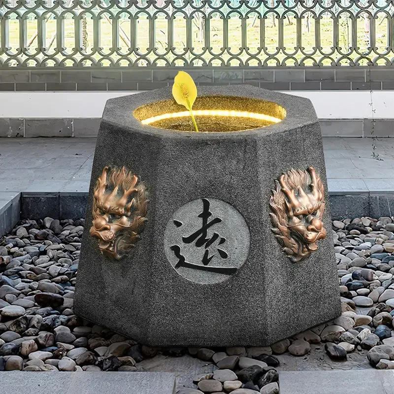 Garden landscaping Floor-to-ceiling running water fountain ornament Water tank Fish pond