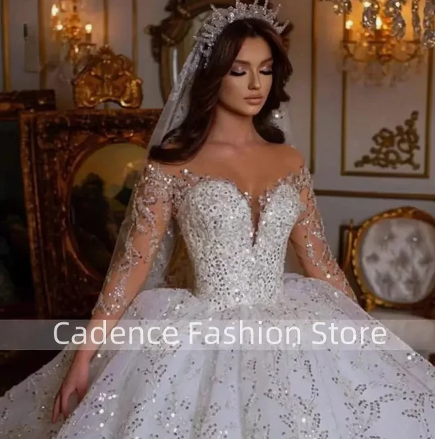 맞춤형 화려한 반짝이 스팽글 비즈 장식, 연인 신부 가운, 얇은 명주 그물 웨딩 드레스, 공주 신부 가운