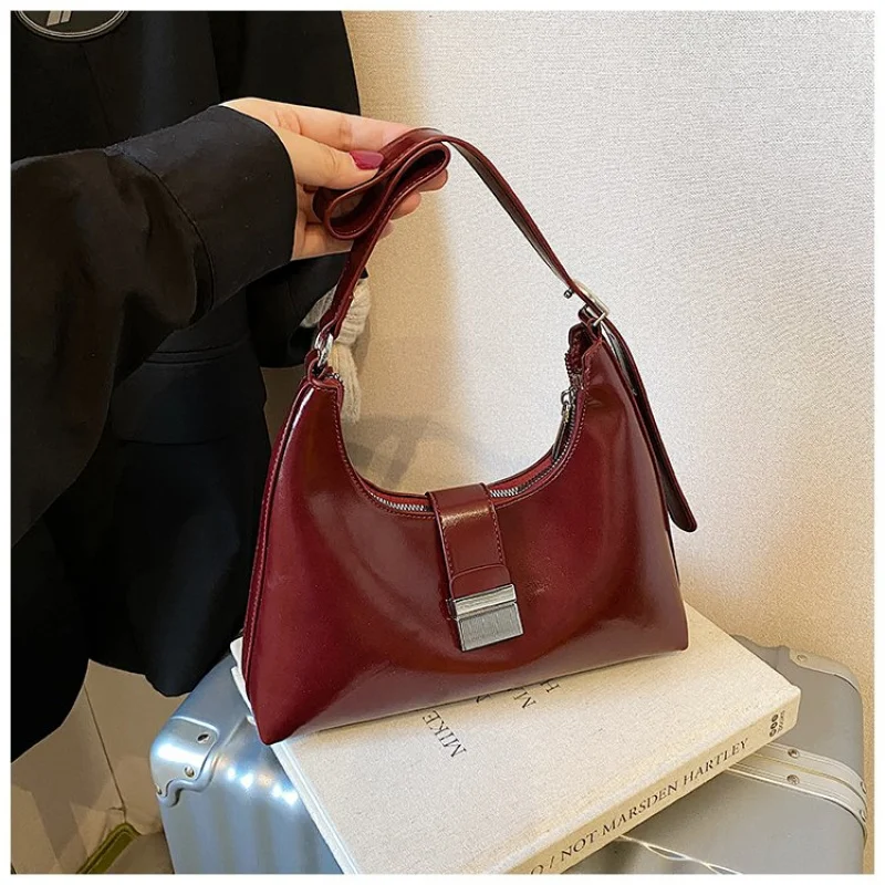 

Women's Handbag Made Of Bobcat-Print Leather Featuring Trendy Amsterdam Spacious Soft Daily Modern Look