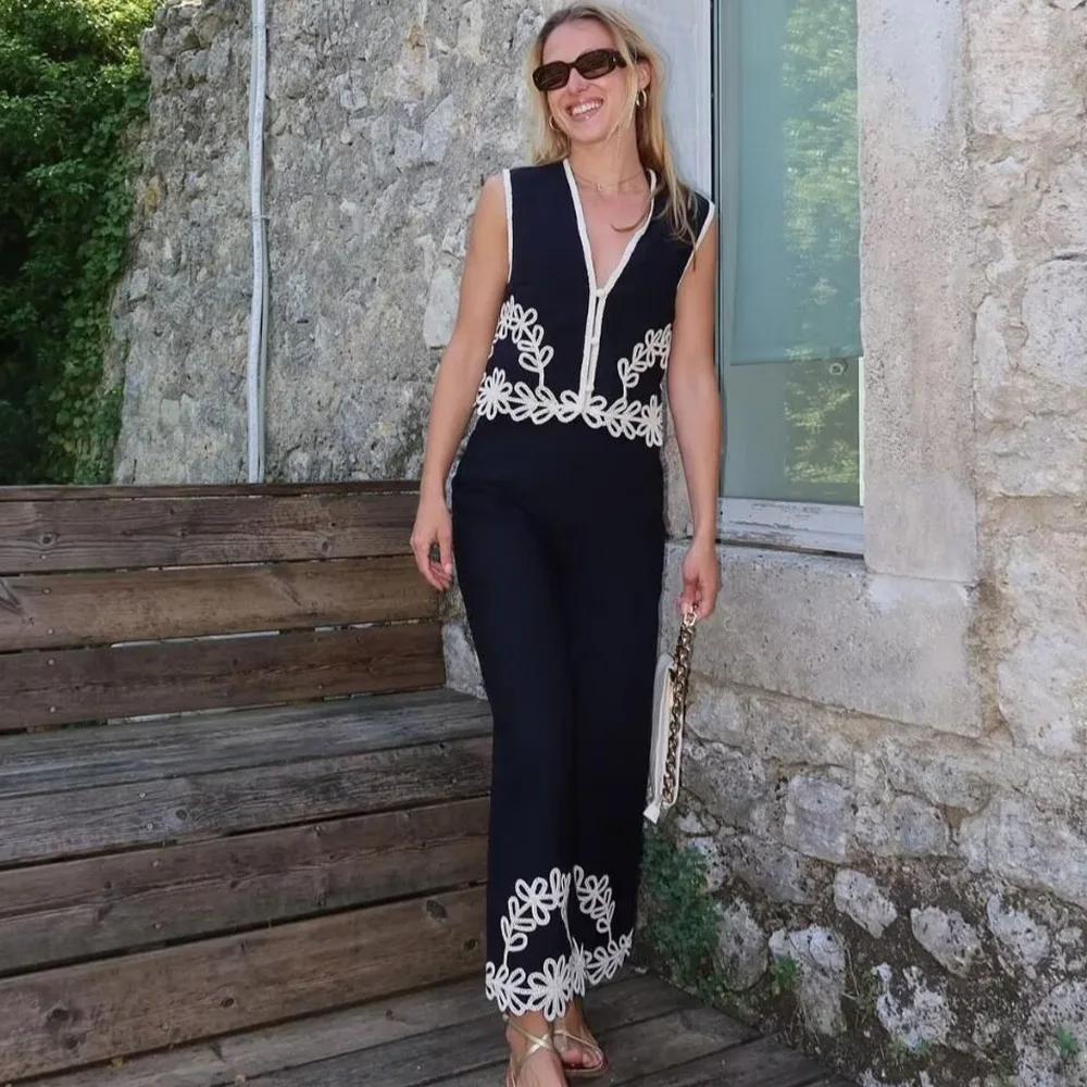 

Flower Embroidery Fashion Black Women Suit 2025 New Vacation Beach Summer Outfits Sleeveless Tank Top + Wide Leg Pant Set