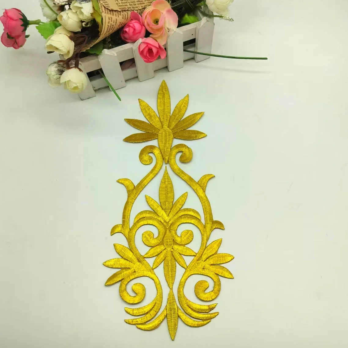 Gold Embroidered Patches Iron On Appliques Flower Diy Trims Metallic Gold And Silver 27*12cm