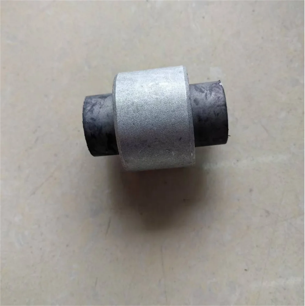 

Подходит для Tesla Model 3/Y, нижняя поворотная вилка передней подвески, нижняя вилка, резиновая втулка с прямым рычагом 1044348 -00-С