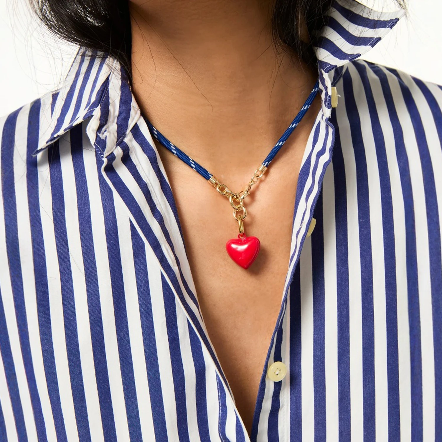 

Массивное ожерелье с красным сердцем, кулон, ниша в форме сердца, женские ювелирные аксессуары, кулон ручной работы, ювелирные изделия, подарки