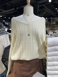 Vintage beżowy sweter z dzianiny z dekoltem w serek damski słodki styl Preppy skręcony kwiat bawełniany luźny sweter Harajuku solidne jesienne swetry