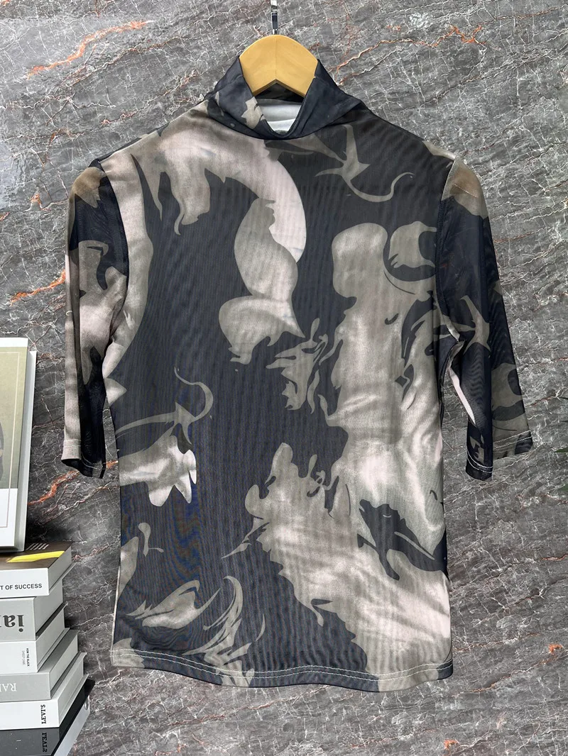 เสื้อยืดคอสูงทรงเข้ารูปพิมพ์ลายดอกไม้ สไตล์สตรีทแวร์ ผ้าโพลีเอสเตอร์ ระบายอากาศได้ดี สวมใส่สบาย