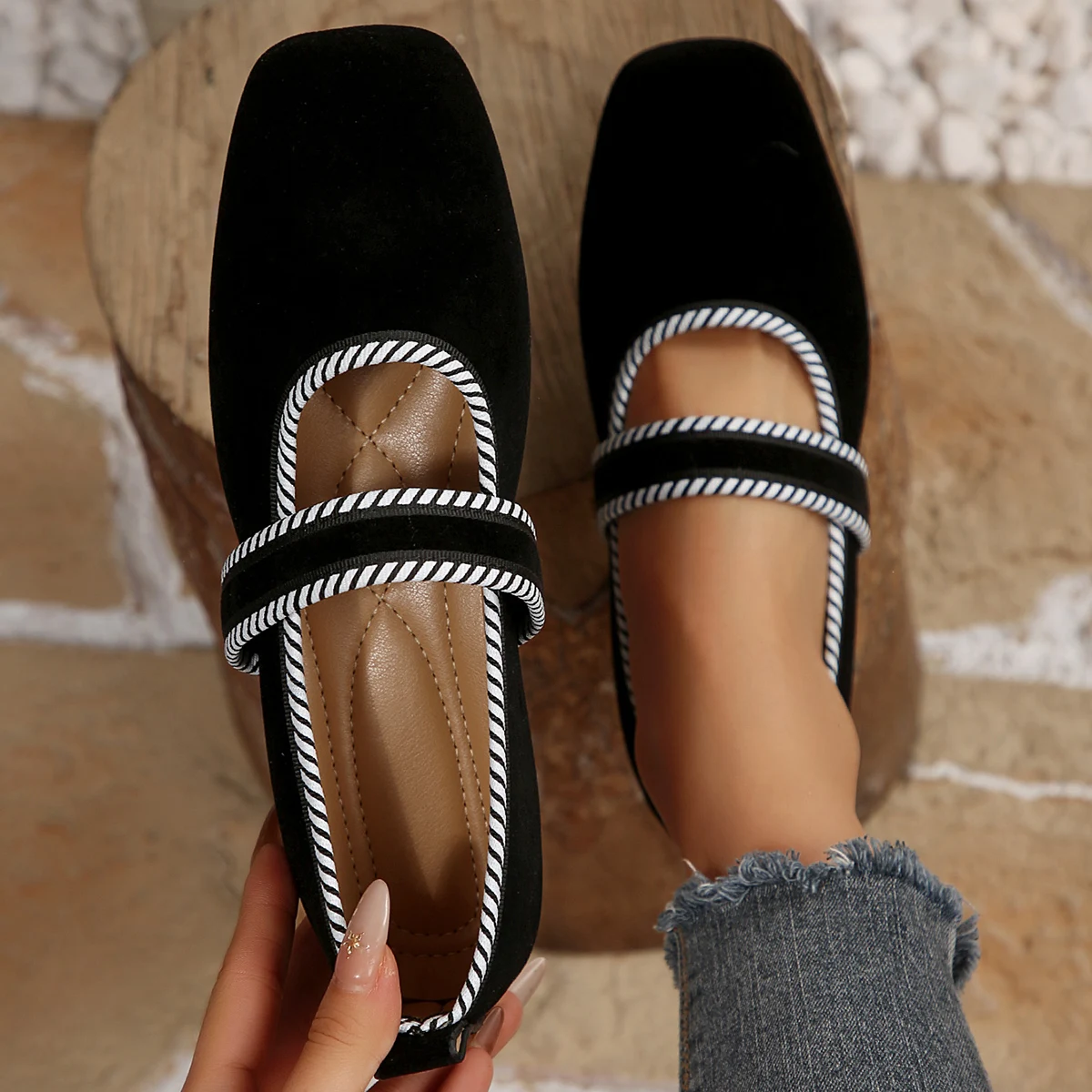 Wildleder-Einzelschuhe Frühling/Herbst Neue quadratische Zehen, flacher Mund, ein Riemen, weiche Sohle, lässige flache Low-Top-Schuhe für Damen