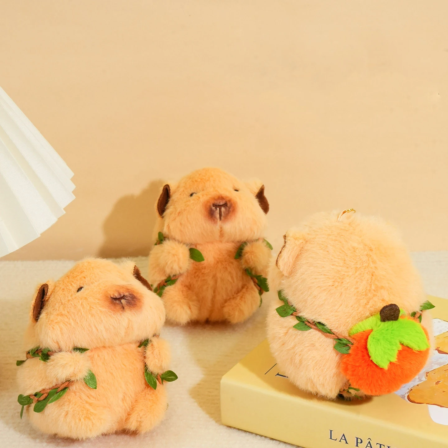 Cartoon Fluffy Orange Peach Fruit Backpack Hamster Animal Key Chain Cute Green Leaf Backpack Strap Avocado Capybara Doll Keyring