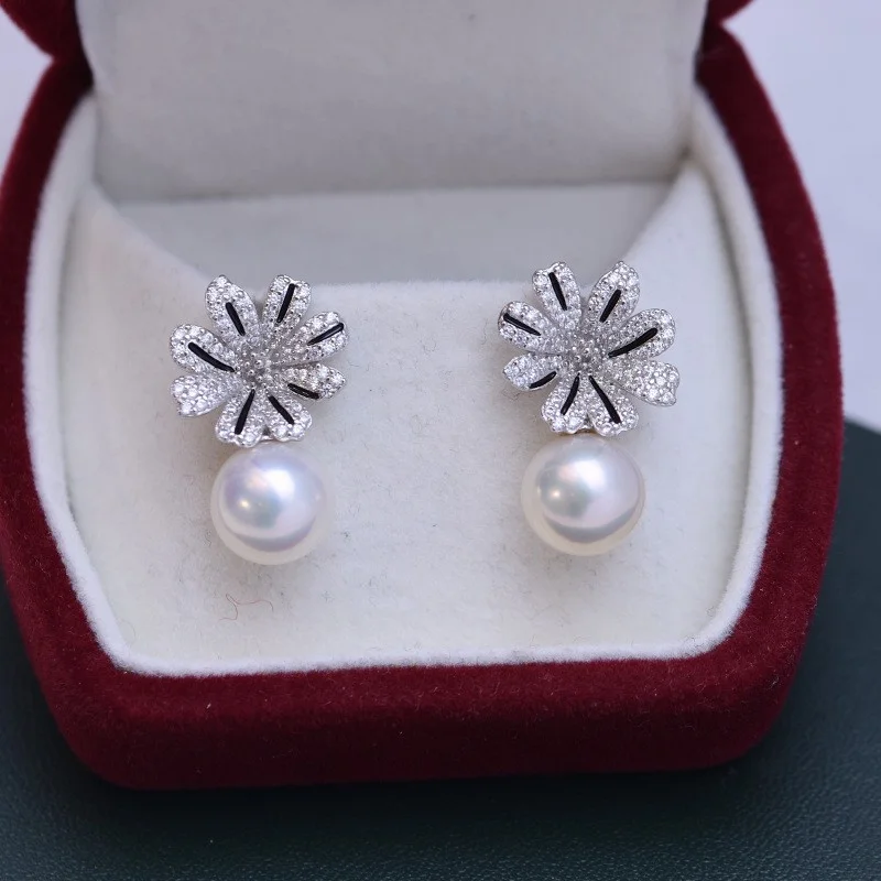 

ED221 Lefei Fashion Classic Luxury 9-10mm Strong Luster Few Flaw Freshwater Pearl Sunflower Earring Charms Women 925 Silver Gift