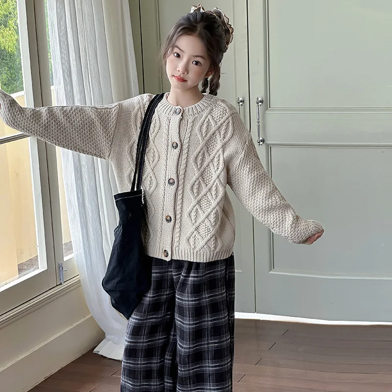 

2025 Autumn Cardigan Sweater New Winter Clothing Children's Clothing Single Breasted Knit Sweater Stylish