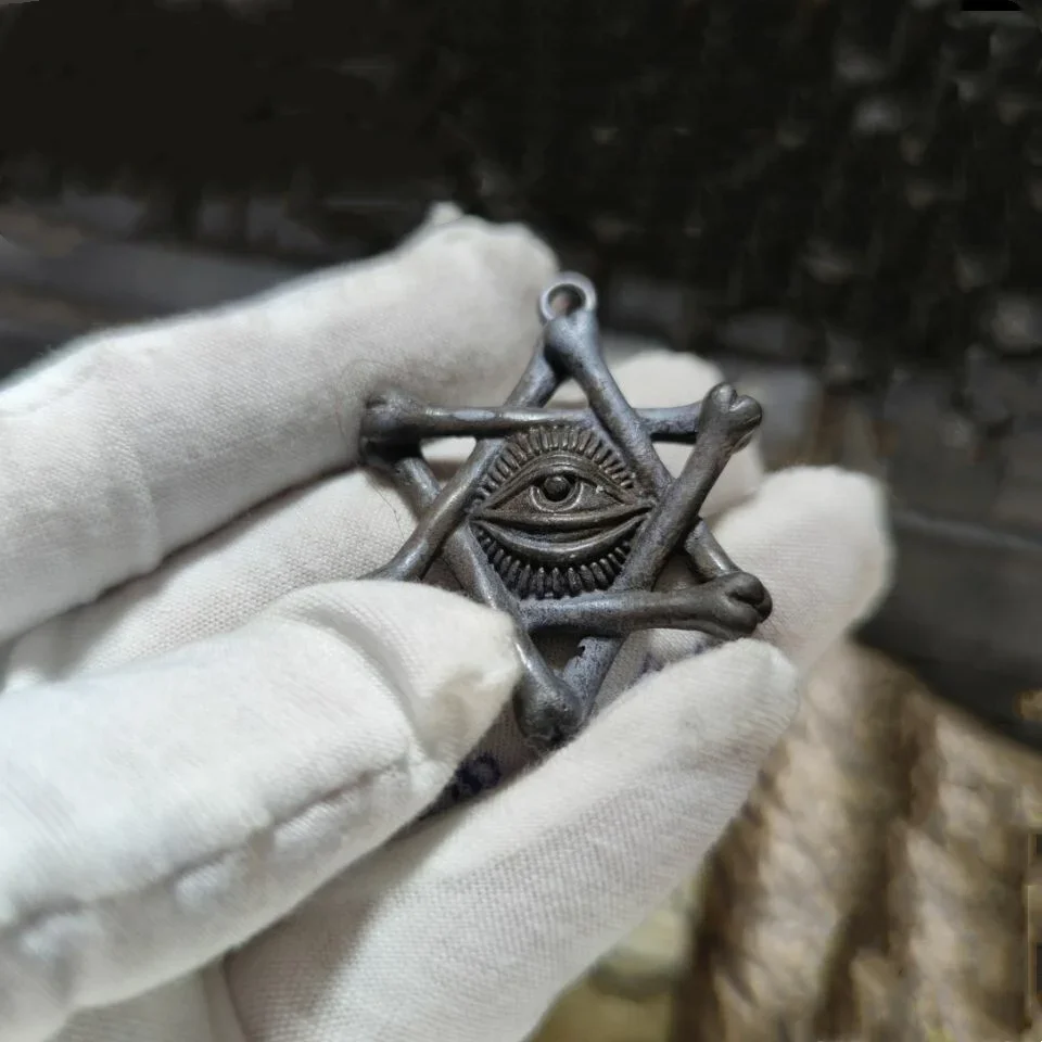 Hexagram Black Eye God Male Retro Personality Brass Bronze Statue