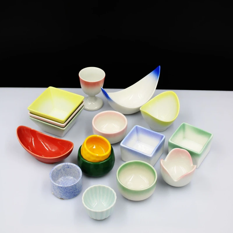 

Керамическая посуда для японской кухни: квадратная тарелка для закусок, круглая тарелка для соуса, тарелка васаби, блюдо для икры премиум-класса