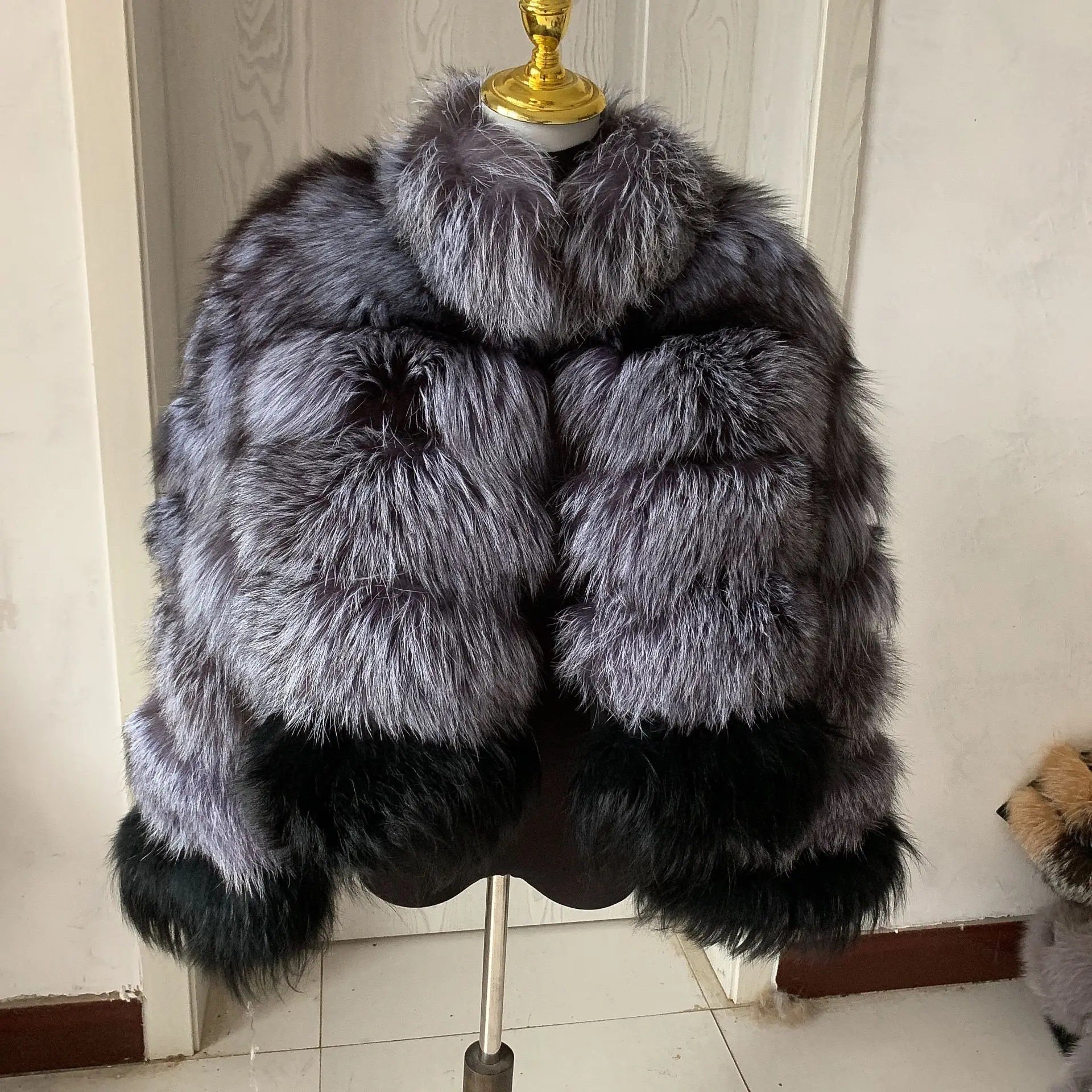 New Fashion Women\'s Winter Natural Fur Coat Silver Fox Mixed Collar Design High Quality Real Fur Coat real fur coat women luxury