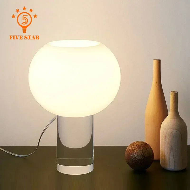 

Postmodern Minimalist Table Lights Designer Creative Glass Lampshade Bedroom Bedsides Woonkamer Interior Decoration Reading Lamp