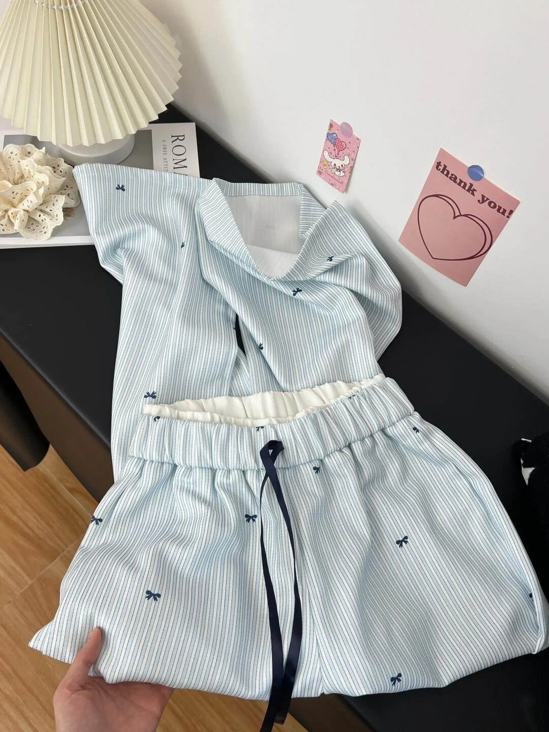 Koreanischer Stil, blau gestreifte, weit geschnittene Hose für Damen, neue Herbstkollektion, hochtaillierte, figurbetonte, gerade geschnittene Hose, Sporthose. – Detail 6